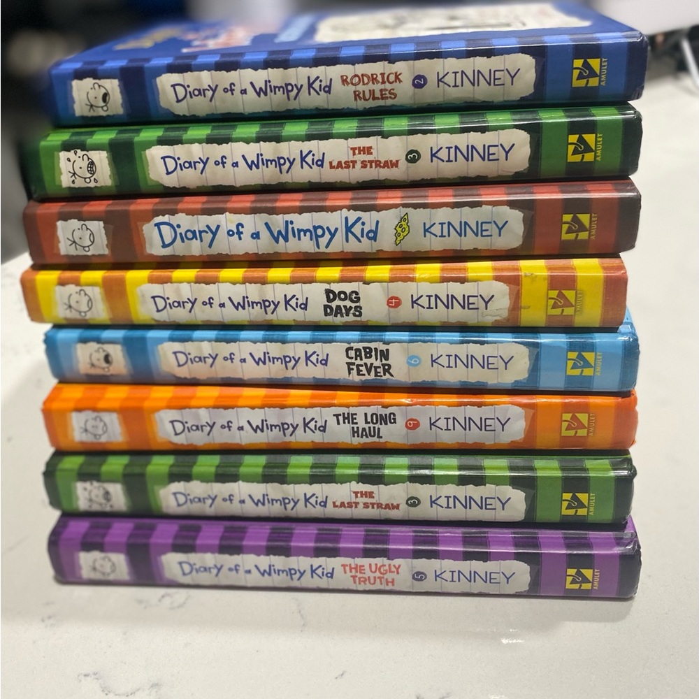 Diary of a Wimpy Kid, excellent funny series.5 th grade ( new n like new books) - Picture 6 of 6